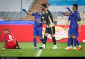 دیدار تیم‌های فوتبال استقلال و پرسپولیس