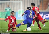 دیدار تیم‌های فوتبال استقلال و پرسپولیس