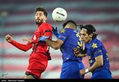 دیدار تیم‌های فوتبال استقلال و پرسپولیس