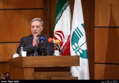 محمود نیلی احمدآبادی رئیس دانشگاه تهران در رونمایی از برنامه جامع اقدام ملی کاهش آلودگی هوا
