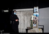 حضور خانواده‌های شهدای آتش‌نشان مقابل ساختمان پلاسکو در چهارمین سالگرد حادثه پلاسکو