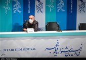 پرویز پرستویی بازیگر در نشست خبری فیلم بی همه چیز - سی و نهمین جشنواره فیلم فجر
