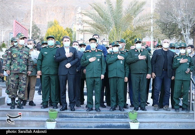سرلشکر باقری در گلزار شهدای کرمان