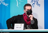 هوتن شکیبا بازیگر در نشست خبری فیلم ابلق - سی و نهمین جشنواره فیلم فجر