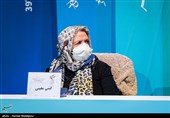 گیتی معینی بازیگر در نشست خبری فیلم ابلق - سی و نهمین جشنواره فیلم فجر