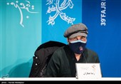 رضا عطاران بازیگر در نشست خبری فیلم روشن - سی و نهمین جشنواره فیلم فجر 