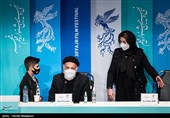 فاطمه معتمد آریا بازیگر و حمیدرضا آذرنگ کارگردان در نشست خبری فیلم روزی روزگاری آبادان - سی و نهمین جشنواره فیلم فجر