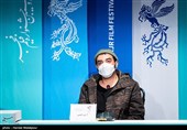 آرش انیسی کارگردان در نشست خبری فیلم مامان - سی و نهمین جشنواره فیلم فجر