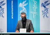 پژمان جمشیدی بازیگر در نشست خبری فیلم خط فرضی - سی و نهمین جشنواره فیلم فجر