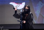 اهداء سیمرغ بلورین بهترین تیزر و آنونس به حمید نجفی‌راد برای فیلم شنای پروانه که نماینده او این جایزه را دریافت کرد