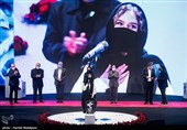 اهداء دیپلم افتخار بهترین بازیگر نقش اصلی زن سی و نهمین جشنواره فیلم فجر به ستاره پسیانی برای فیلم یَدو