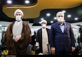 سورنا ستاری معاون علمی و فناوری رئیس جمهور و حجت‌الاسلام محسن قمی رئیس سازمان تبلیغات اسلامی در آیین رونمایی از سبد اول محصولات زندگی تبیان
