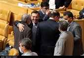 گرشاسبی: عزیزی خادم باید تیم اقتصادی قدرتمندی انتخاب کند/ شاهد انتخابات دموکراتیک‌تری بودیم