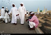 نمایی از مسجد النبی و قبرستان بقیع در مدینه منوره