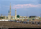 نمایی از مسجد النبی و قبرستان بقیع در مدینه منوره
