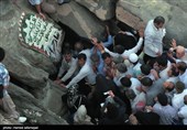 غار حرا محل نزول وحی به پیامبر اسلام حضرت محمد(ص)