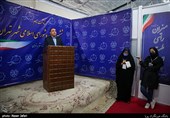 عیسی فرهادی فرماندار تهران  در سومین روز ثبت‌نام ششمین دوره انتخابات شورای شهر تهران در مصلی تهران 