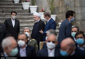 اسحاق جهانگیری معاون اول رئیس جمهور و حجت‌الاسلام حسن روحانی رئیس جمهور در حاشیه آخرین جلسه هیئت دولت در سال 1399 