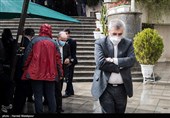 رضا اردکانیان وزیر نیرو در حاشیه آخرین جلسه هیئت دولت در سال 1399