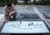 زیارت اهل قبور در شب جمعه آخر سال بهشت زهرای تهران