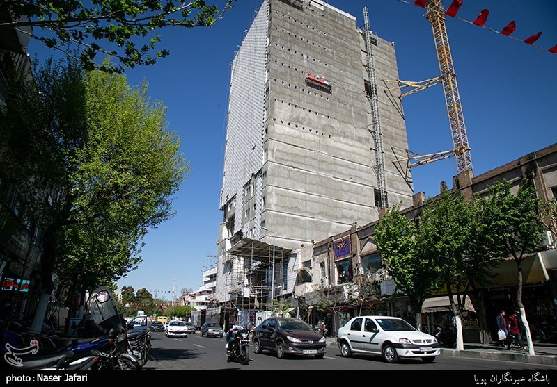 پلاسکو , بنیاد مستضعفان ,