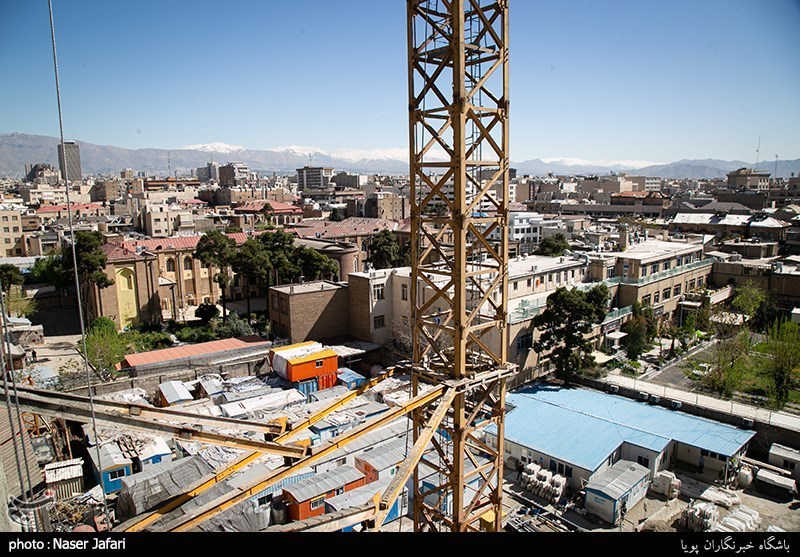 پلاسکو , بنیاد مستضعفان ,
