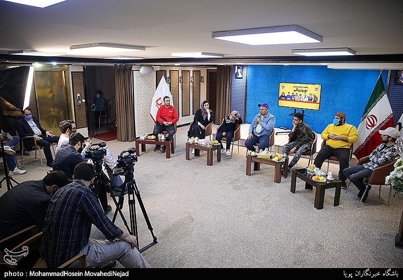 حضور عوامل سریال نوروز رنگی در خبرگزاری تسنیم