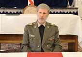 اللواء حاتمی: صمود مقاتلی الجیش بوجه العدو یجسد التلاحم بین الإیمان والاقتدار