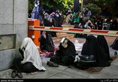 مراسم احیاء شب بیست و یکم ماه رمضان با رعایت پروتکل‌های بهداشتی در مسجد گیاهی تجریش 
