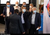 حضور عزت الله ضرغامی در ستاد انتخابات کشور