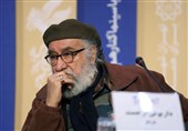 داریوش ارجمند: یک چشمم اشک است و چشم دیگرم خنده