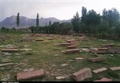 حفاری غیرمجاز  قبرستان ارامنه در روستای "سیرک"؛ سودجویان هنر دست سنگ‌تراشان را  نابود کردند + تصاویر