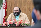 آیا در ایران کسی از کودکی آرزو دارد شبیه حافظ و سعدی شود؟