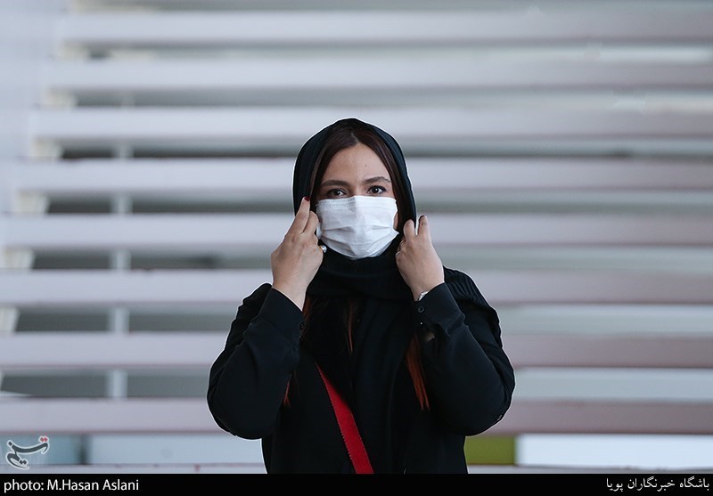 گلاره عباسی  در چهارمین روز سی‌وهشتمین جشنواره جهانی فیلم فجر در پردیس سینمایی چارسو