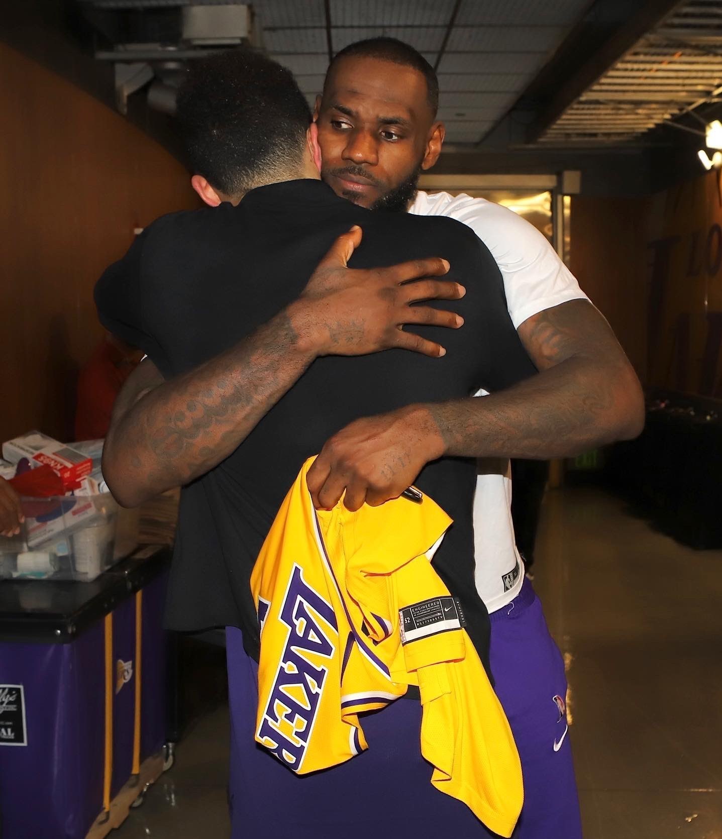 لیگ NBA , عربستان سعودی , تیم بسکتبال لس آنجلس لیکرز , لبران ریمون جیمز ,