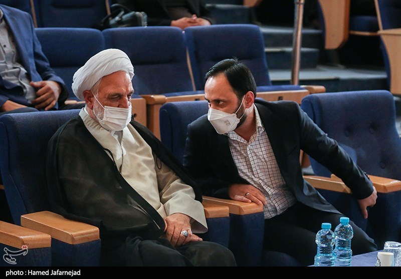حجت الاسلام  محسنی اژه ای معاون اول قوه قضاییه و علی بهادری جهرمی، رئیس مرکز وکلا