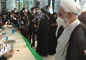 حضور ناطق نوری در حسینیه ارشاد برای رای گیری