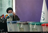 آیت‌الله سید احمد خاتمی در محل صندوق اخذ رای در شورای نگهبان