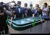 محسن رضایی میرقائد نامزد سیزدهمین دوره ریاست جمهوری اسلامی پای صندوق رای در حرم مطهر حضرت عبدالعظیم حسنی(ع) شهرری