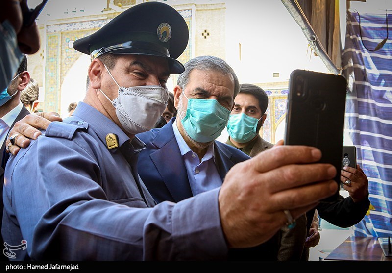 محسن رضایی میرقائد نامزد سیزدهمین دوره ریاست جمهوری اسلامی پای صندوق رای در حرم مطهر حضرت عبدالعطیم الحسنی(ع) شهرری