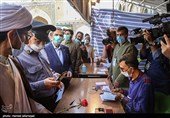 محسن رضایی میرقائد نامزد سیزدهمین دوره ریاست جمهوری اسلامی پای صندوق رای در حرم مطهر حضرت عبدالعظیم حسنی(ع) شهرری
