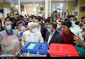حضور سعید جلیلی در شعبه اخذ رأی مستقر در مسجد فاطمیه محله خزانه تهران