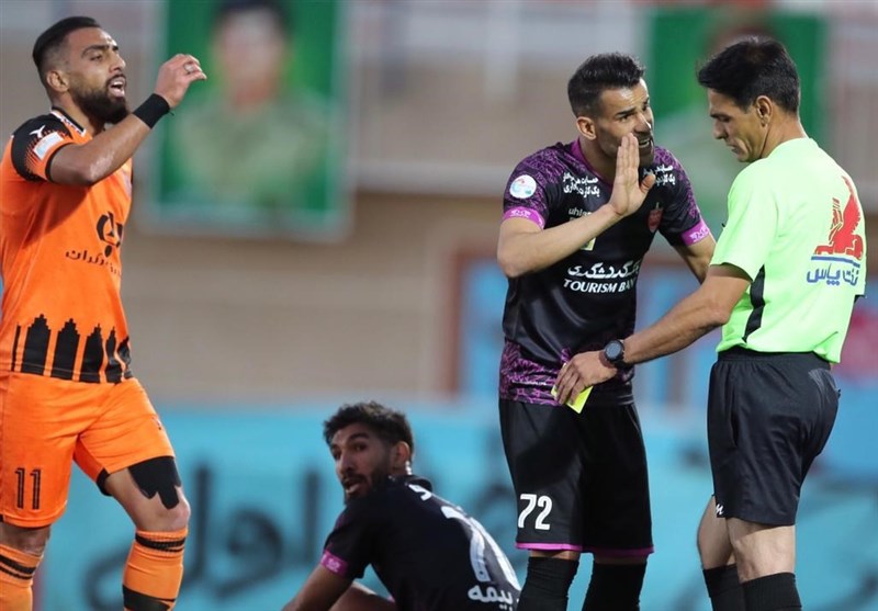سلیمانی با بازبینی دوباره گل پرسپولیس: عبدی با دست توپ را کنترل کرد
