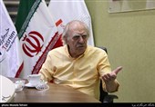 افشاگری نجفی از "پشت پرده افراطی‌گری مخملباف" در سینمای پس از انقلاب/ مهندس موسوی با او هم‌نظر بود و ما را به هم معرفی کرد/ شهید بهشتی در نقد "خشکه مذهبی" از ما حمایت کرد + فیلم