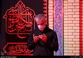اقامه نماز مغرب توسط حجت الاسلام سیدحسین مومنی در امامزاده صالح (ع)