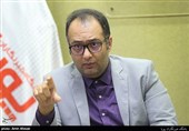 کاهش نرخ ارز باید در نتیجه افزایش رشد اقتصادی باشد/ نرخ واقعی دلار 25 تا 30 هزار تومان است