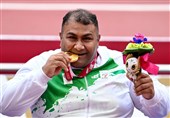 گفت‌وگو با حامد امیری، طلایی ایران در پارالمپیک 2020| یک روز هواپیما می‌کشیدم، اما الان روی ویلچر هستم/ مادرم، منِ 170 کیلویی را 2 سال تَر و خشک کرد