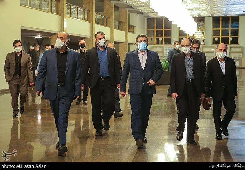 محمد مهدی اسماعیلی وزیر فرهنگ و ارشاد اسلامی در خلوت انس با حضور جمعی از شاعران کشور