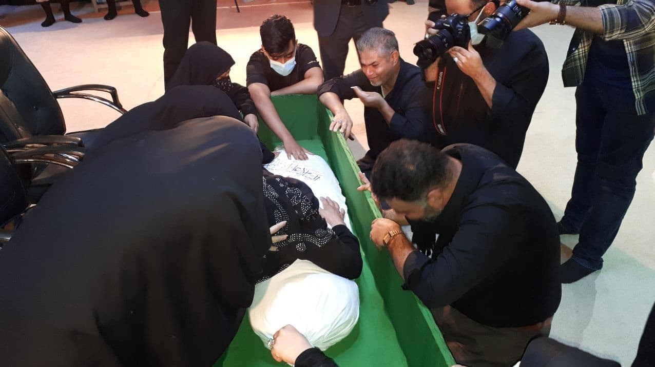 مراسم وداع با پیکر شهید هادی شریفی