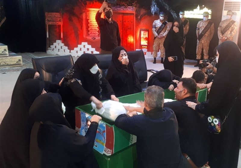 مراسم وداع با پیکر شهید هادی شریفی